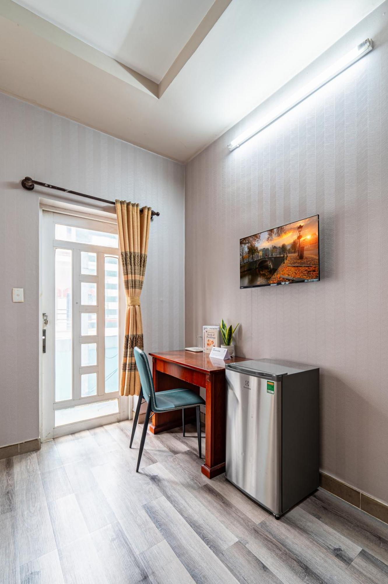 Hoang Long By Cozrum Hotel Ho Chi Minh City