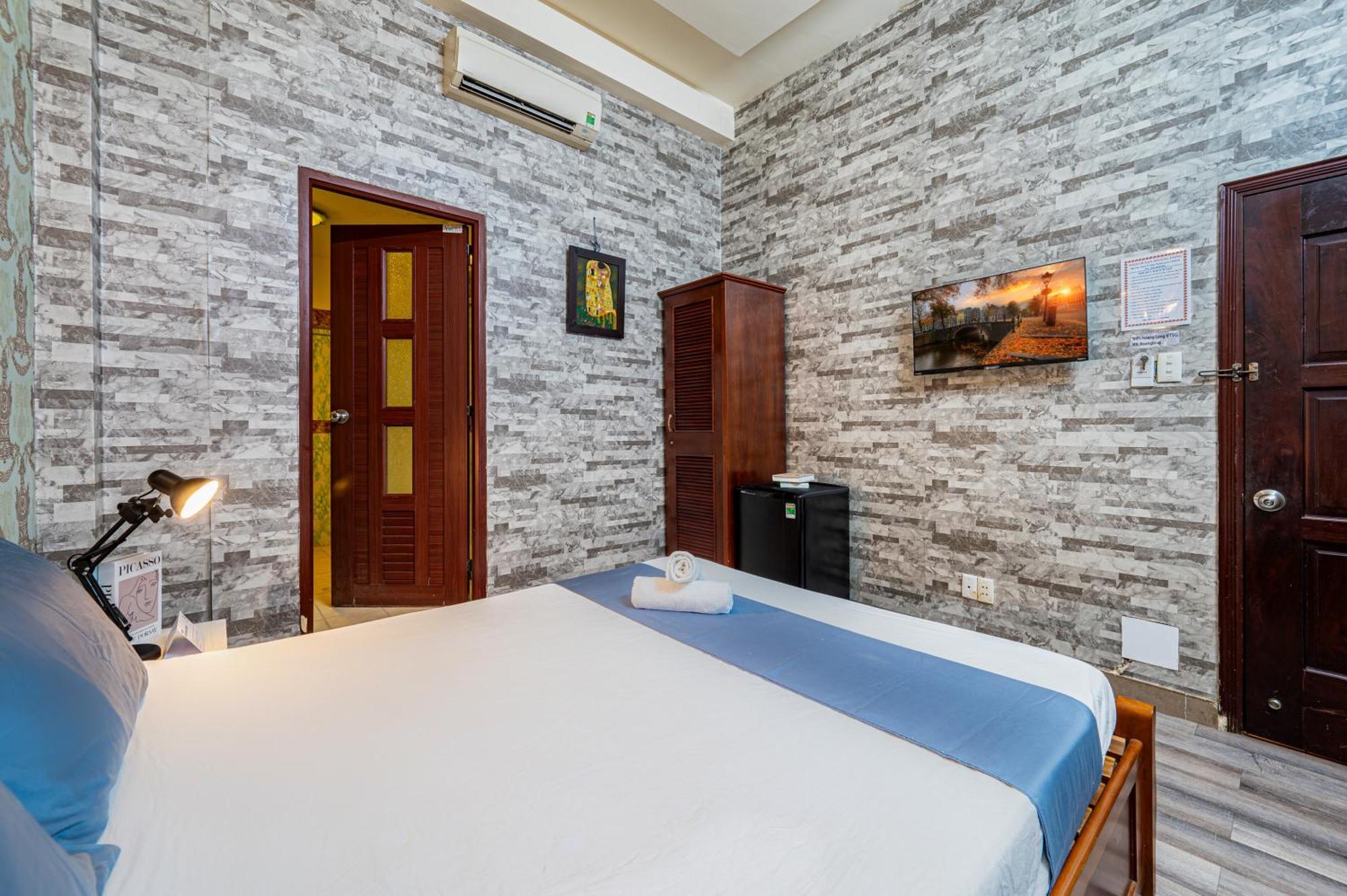 Hotel Hoang Long By Cozrum 2*